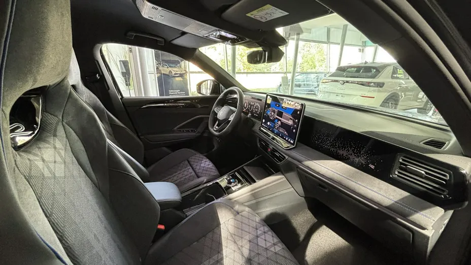 VOLKSWAGEN Tiguan -