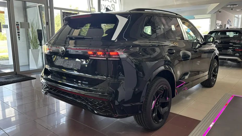VOLKSWAGEN Tiguan -