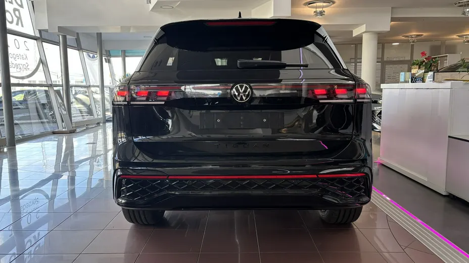 VOLKSWAGEN Tiguan -
