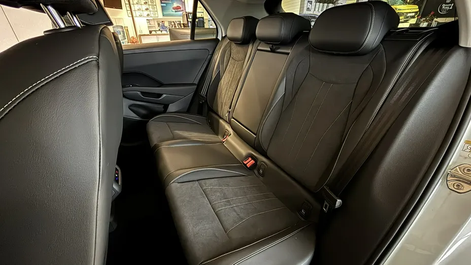 VOLKSWAGEN T-ROC -