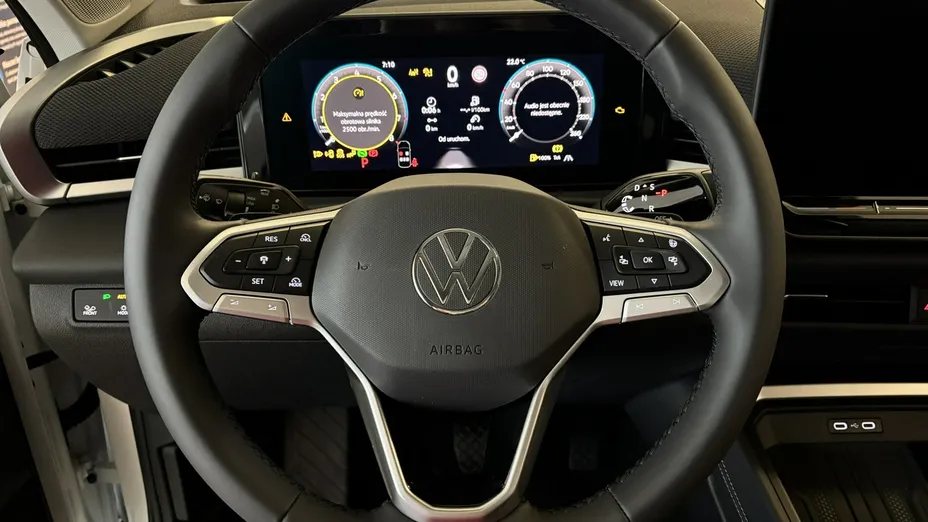 VOLKSWAGEN T-ROC -