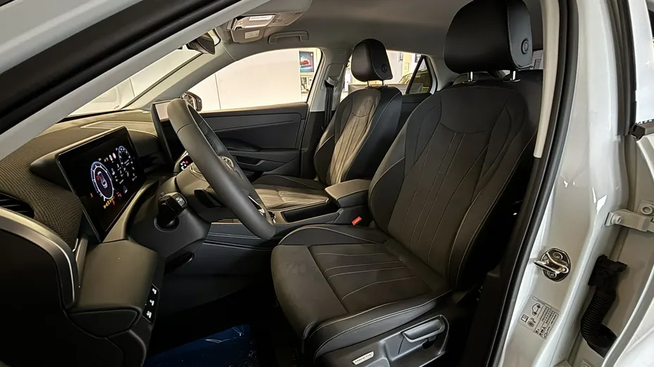 VOLKSWAGEN T-ROC -