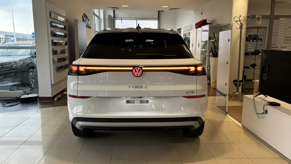 VOLKSWAGEN T-ROC -
