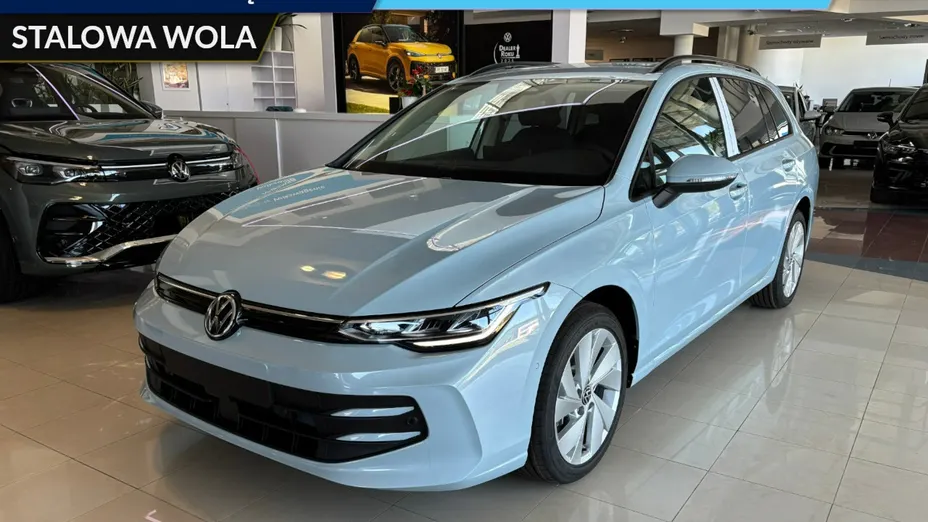 VOLKSWAGEN Golf -
