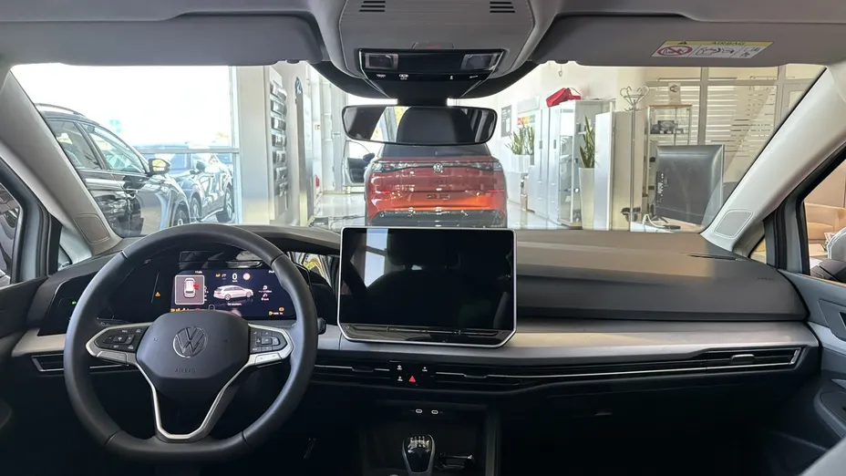 VOLKSWAGEN Golf -