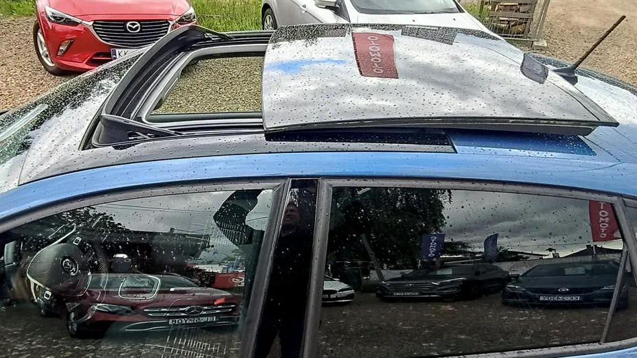 VOLKSWAGEN Polo -