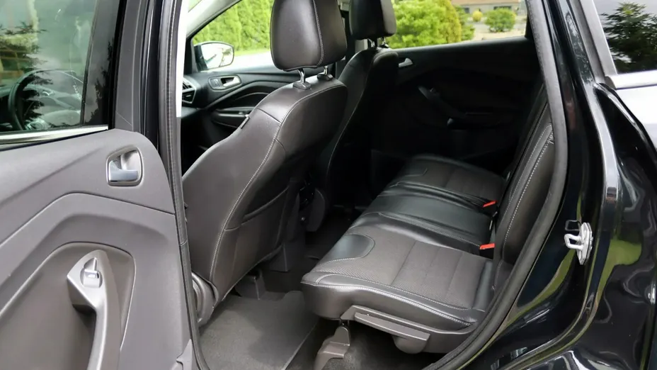 FORD Kuga -