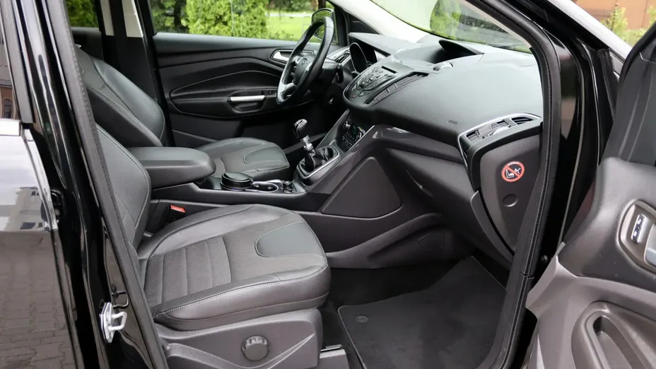 FORD Kuga -