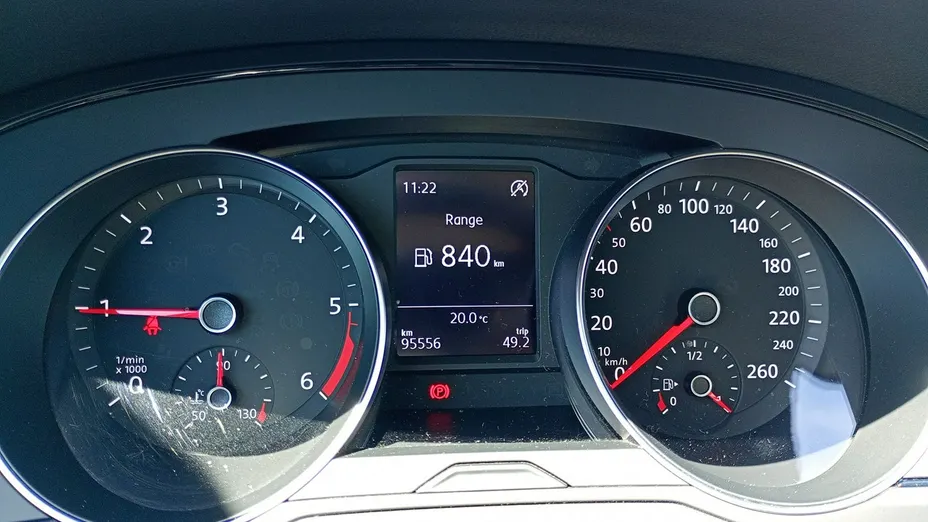 VOLKSWAGEN Passat -