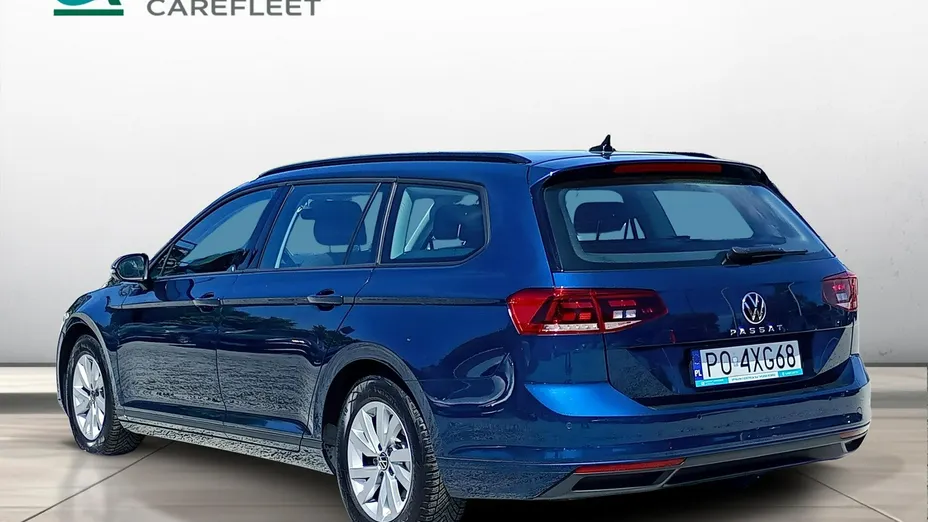 VOLKSWAGEN Passat -