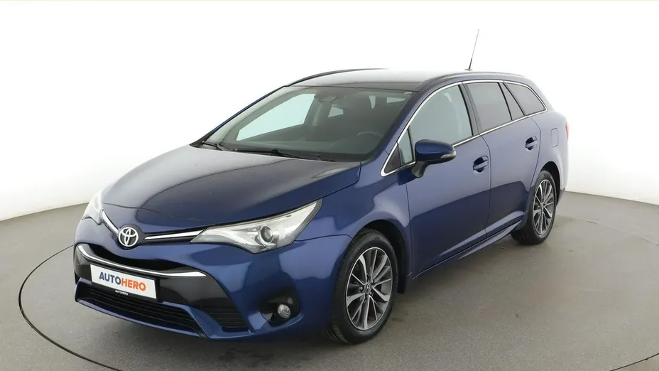TOYOTA Avensis -