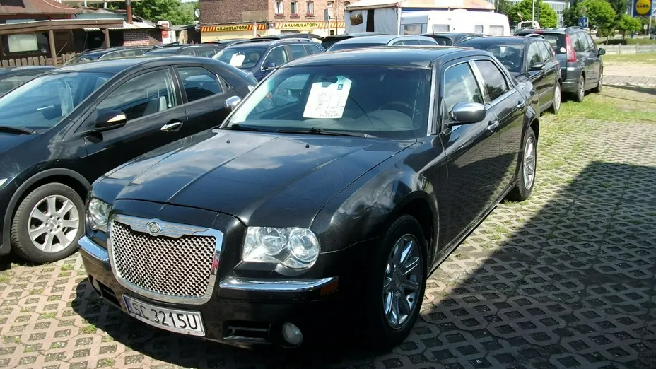 CHRYSLER 300 -