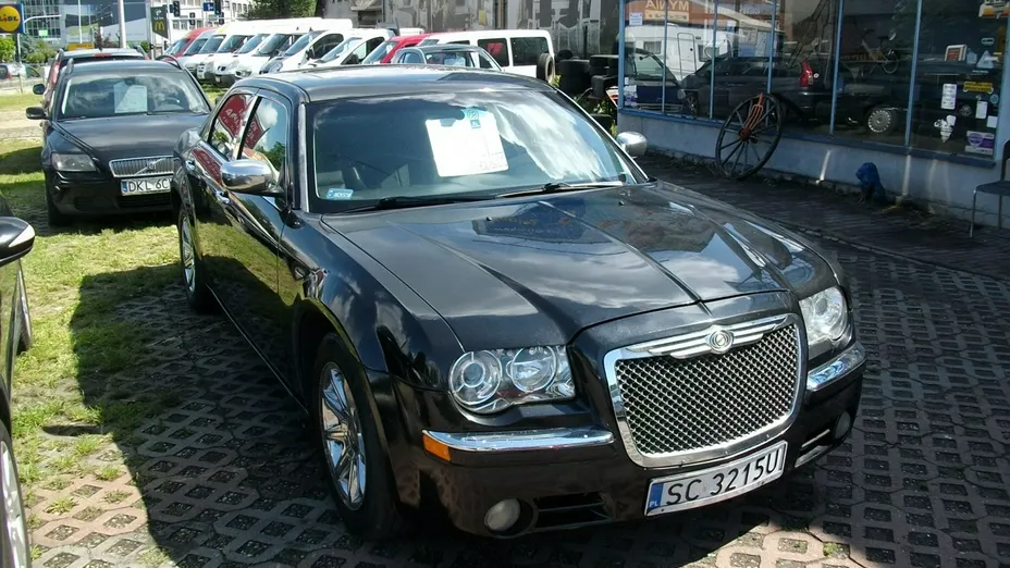 CHRYSLER 300 -