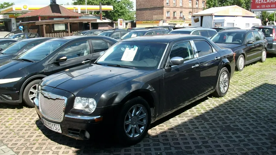CHRYSLER 300 -