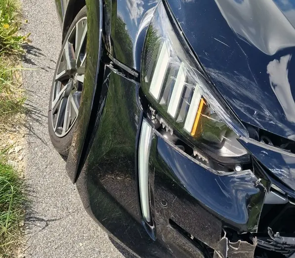 PEUGEOT 208 -