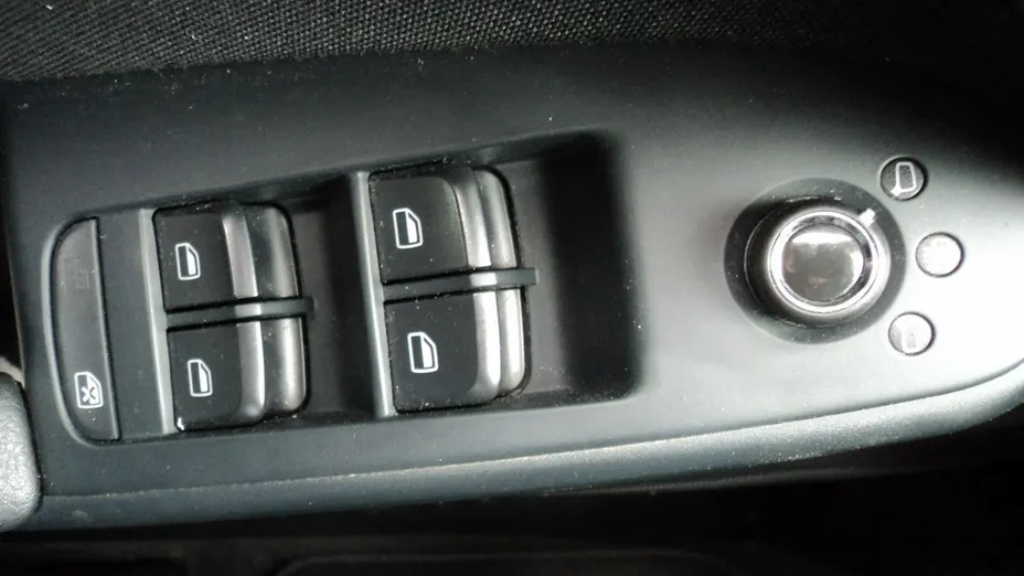 AUDI A4 -