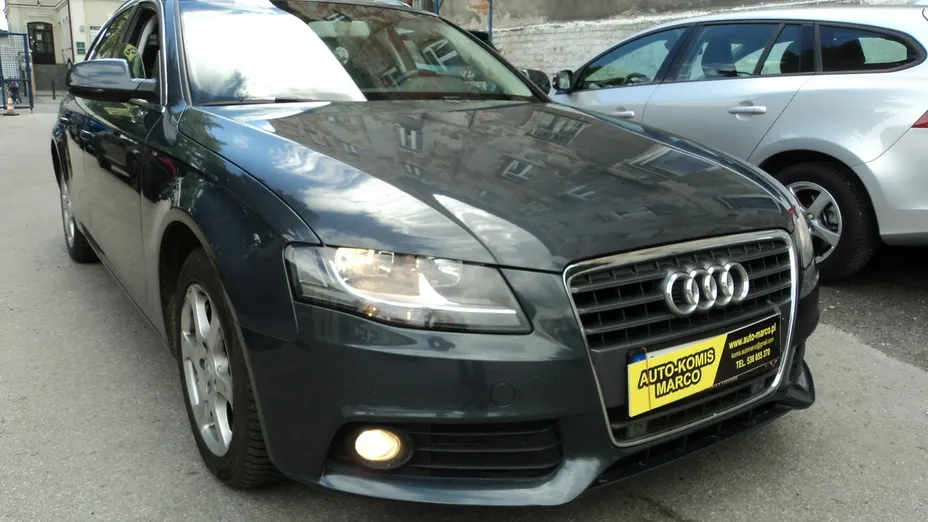 AUDI A4 -