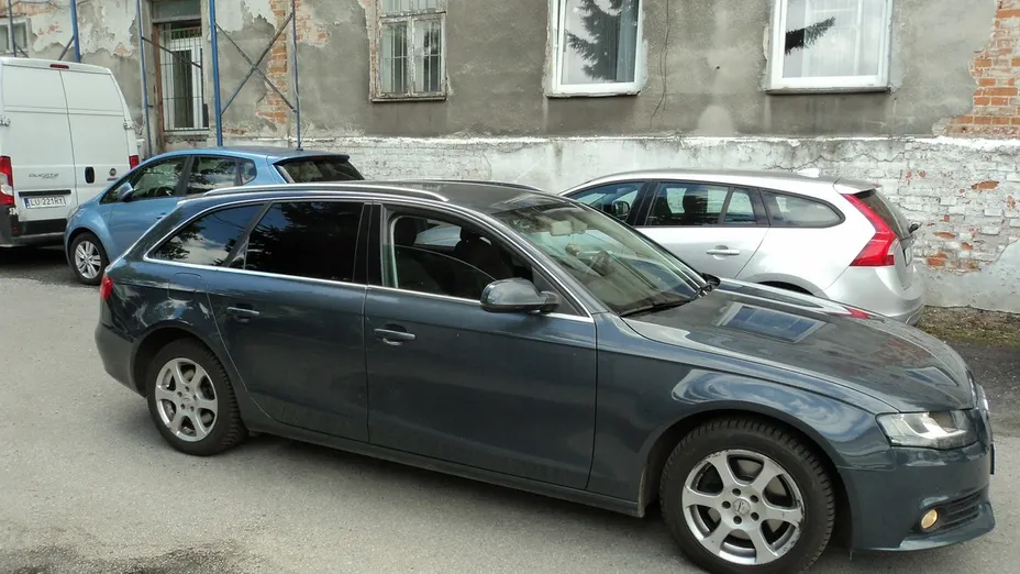 AUDI A4 -