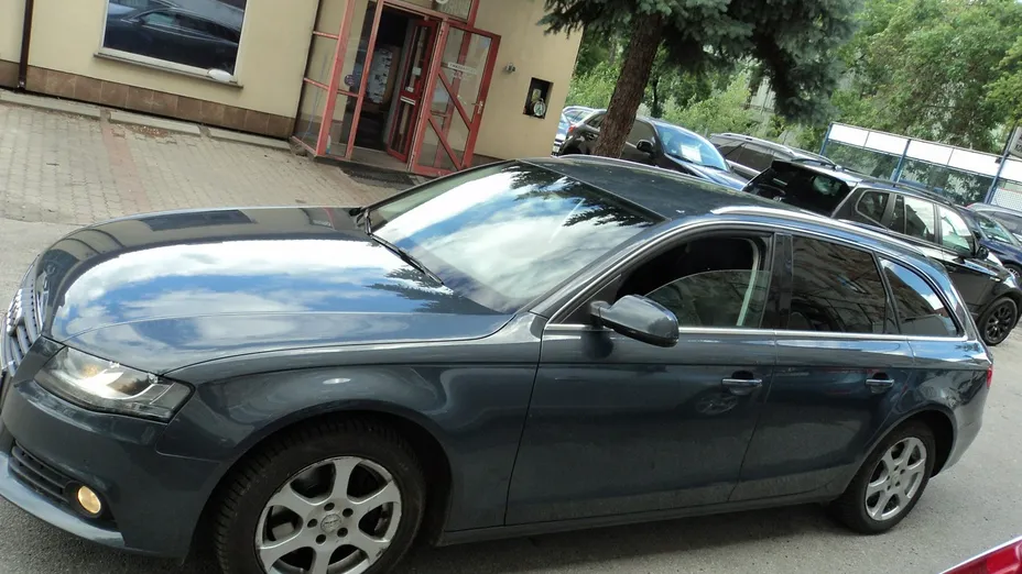 AUDI A4 -