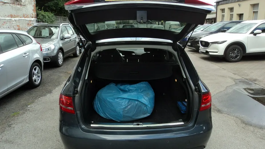 AUDI A4 -