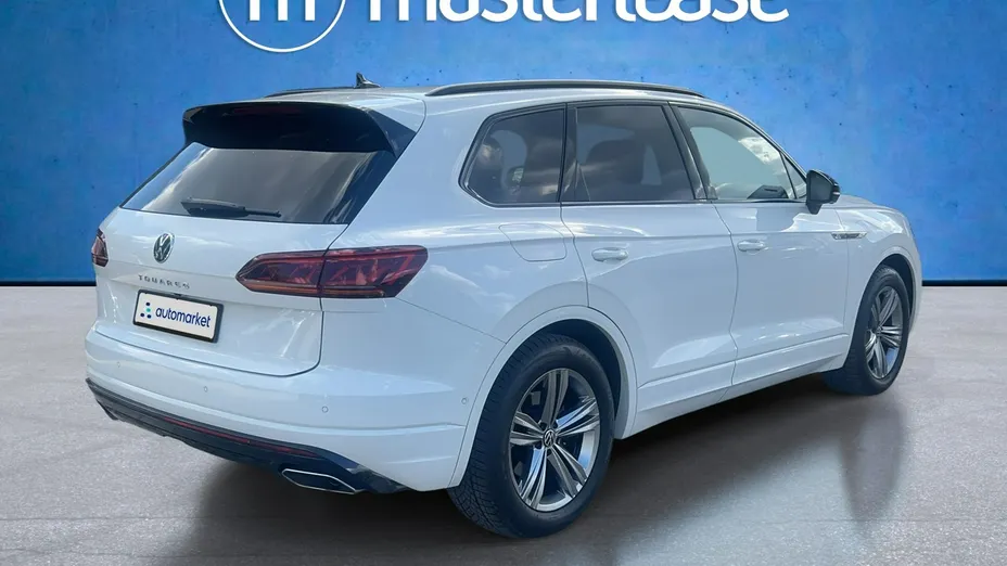 VOLKSWAGEN Touareg -