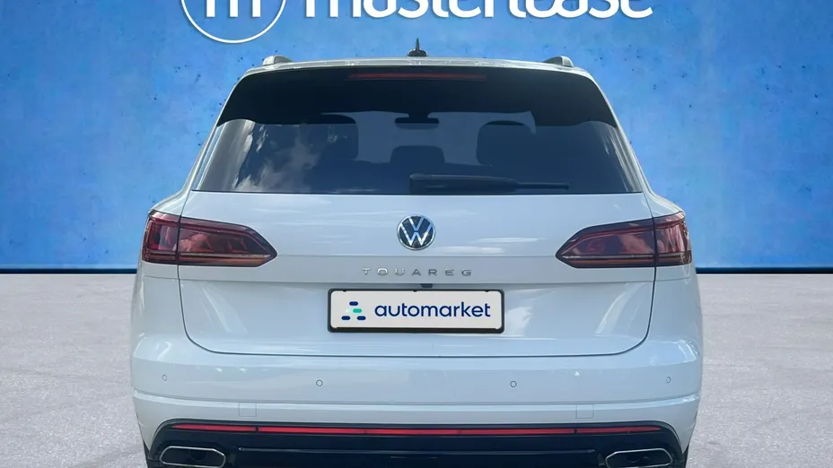 VOLKSWAGEN Touareg -