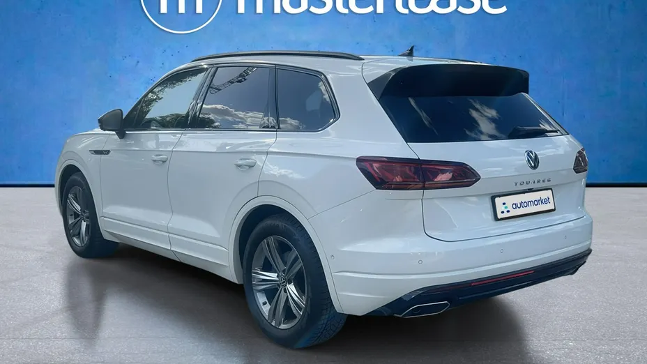 VOLKSWAGEN Touareg -