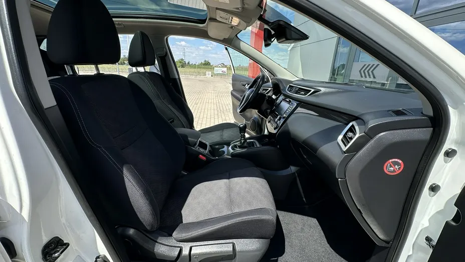 NISSAN Qashqai -