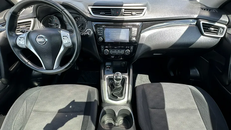 NISSAN Qashqai -