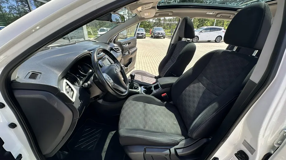 NISSAN Qashqai -