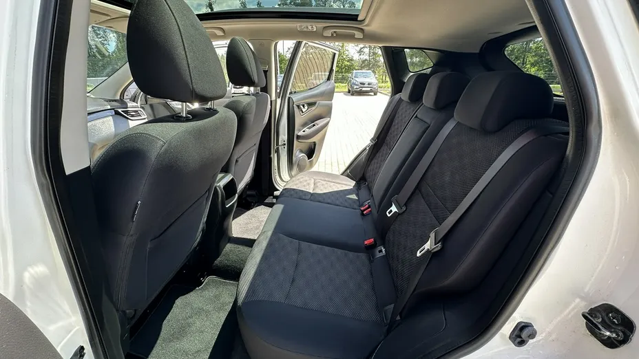 NISSAN Qashqai -