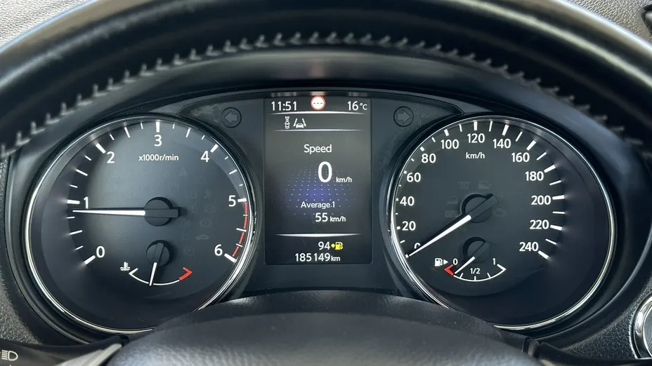 NISSAN Qashqai -