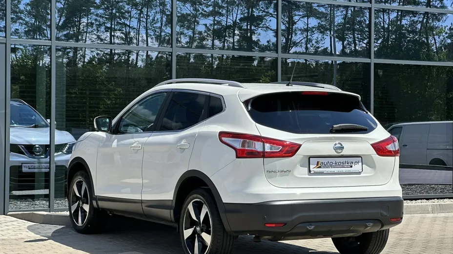 NISSAN Qashqai -