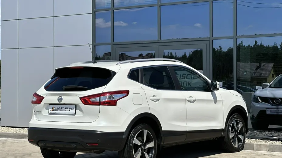 NISSAN Qashqai -