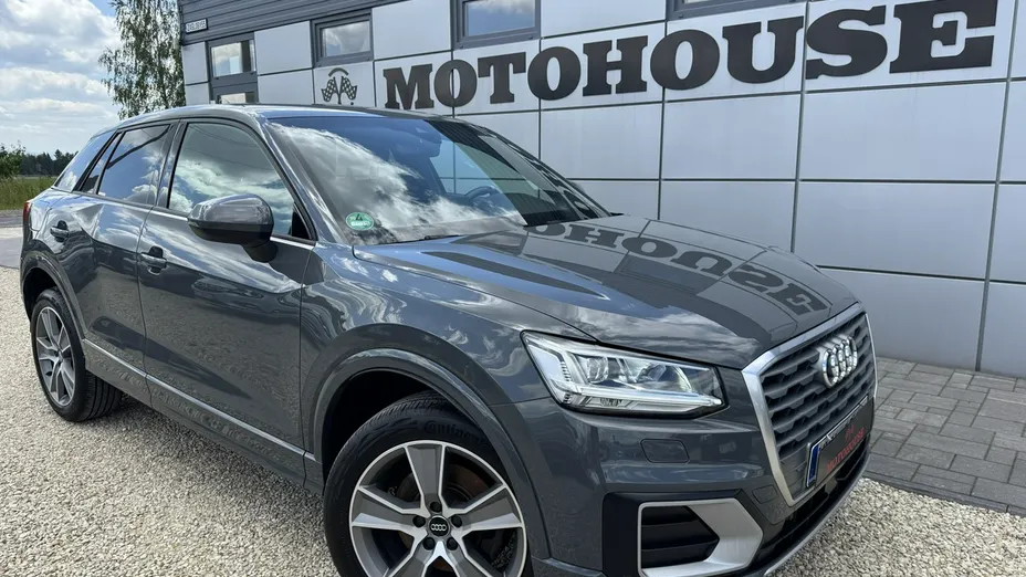 AUDI Q2 -