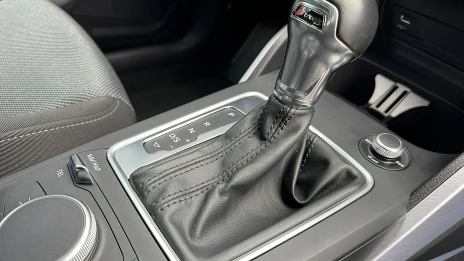 AUDI Q2 -