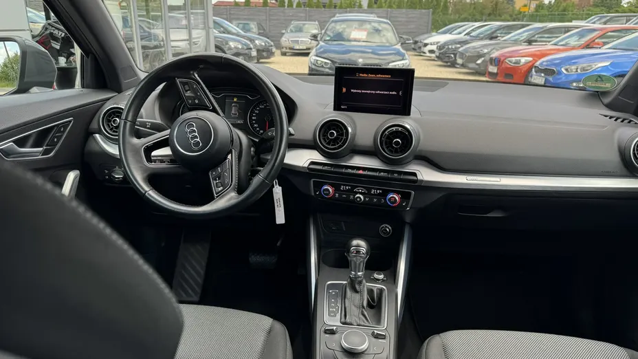 AUDI Q2 -