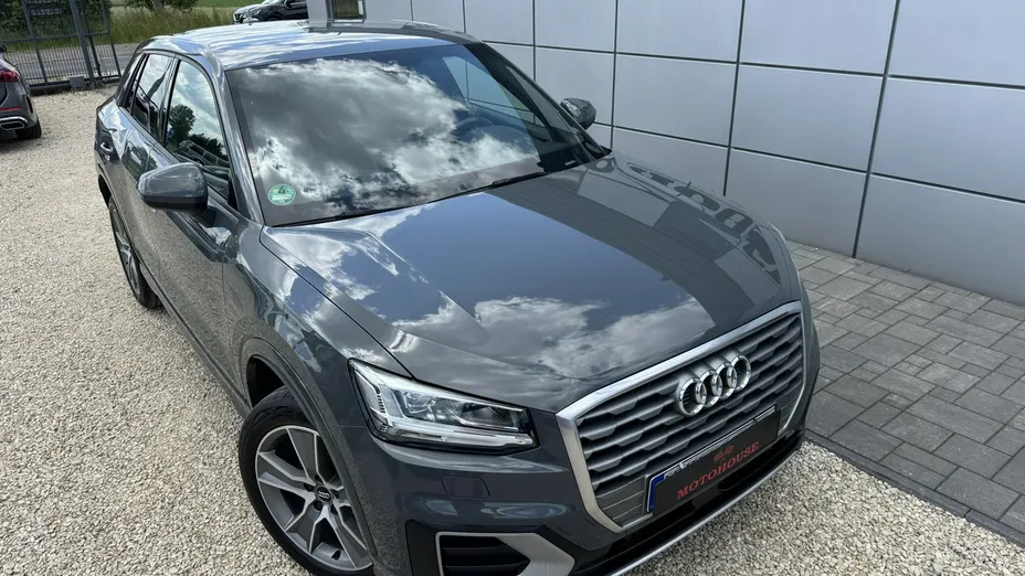 AUDI Q2 -