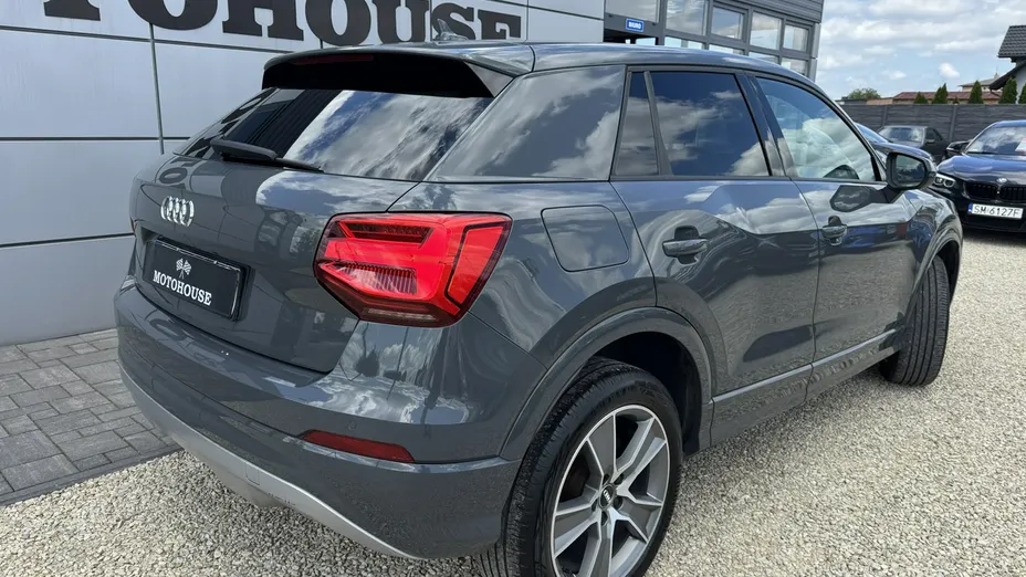 AUDI Q2 -