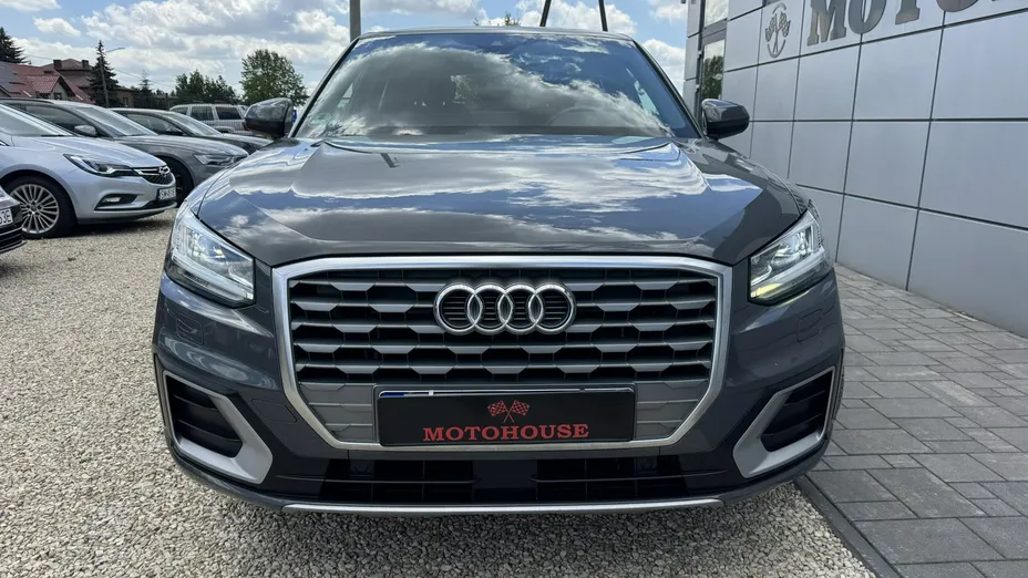 AUDI Q2 -