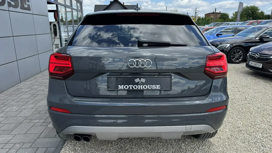AUDI Q2 -