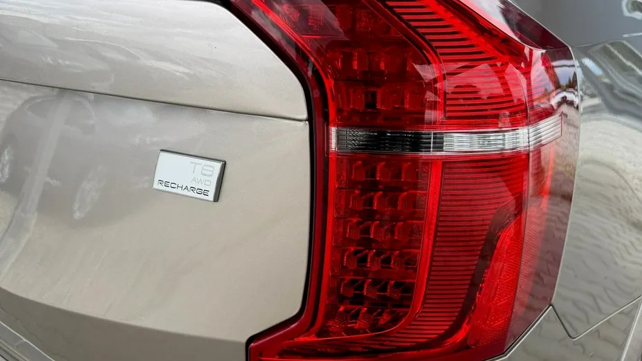 VOLVO XC90 -