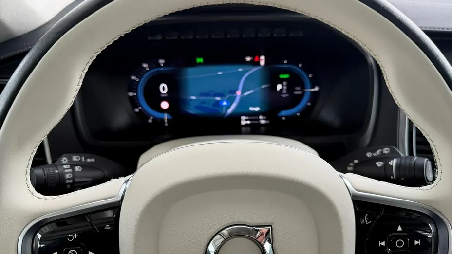 VOLVO XC90 -