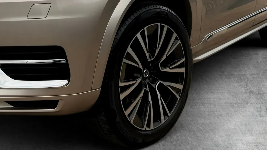 VOLVO XC90 -