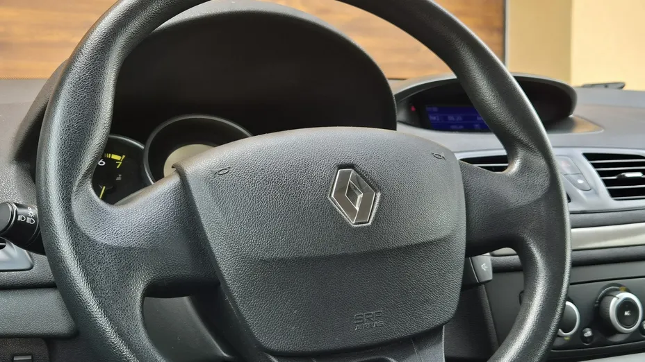 RENAULT Megane -