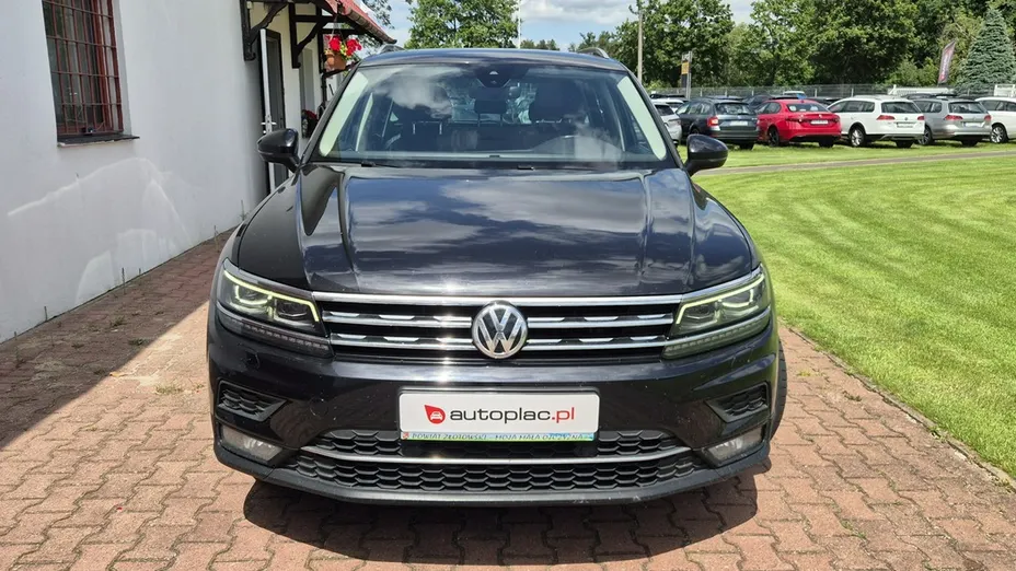 VOLKSWAGEN Tiguan -