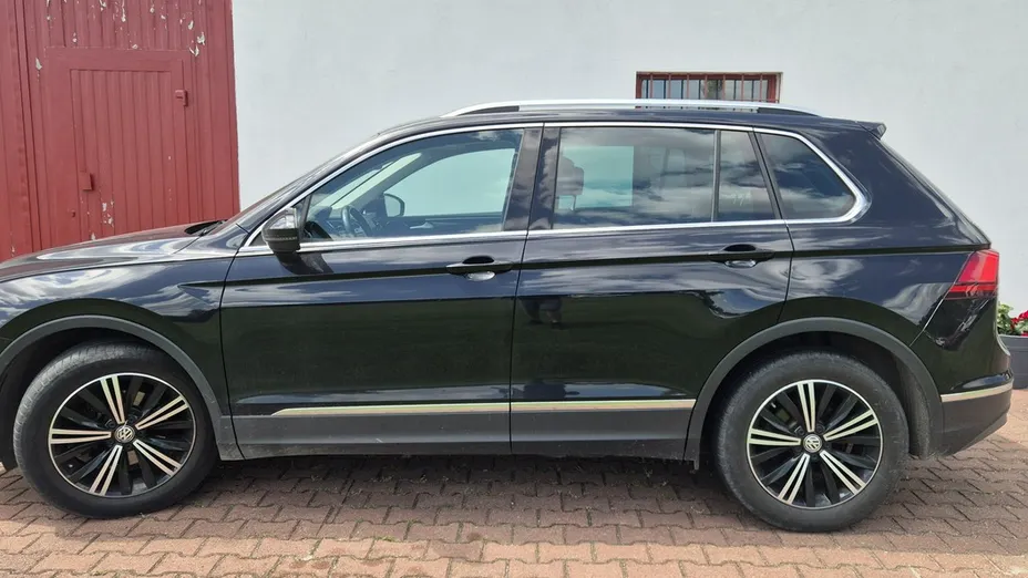 VOLKSWAGEN Tiguan -
