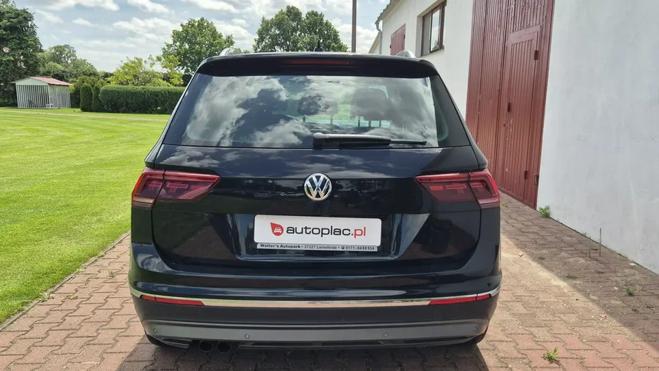 VOLKSWAGEN Tiguan -