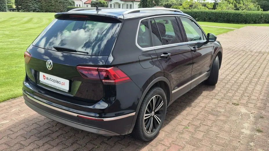 VOLKSWAGEN Tiguan -