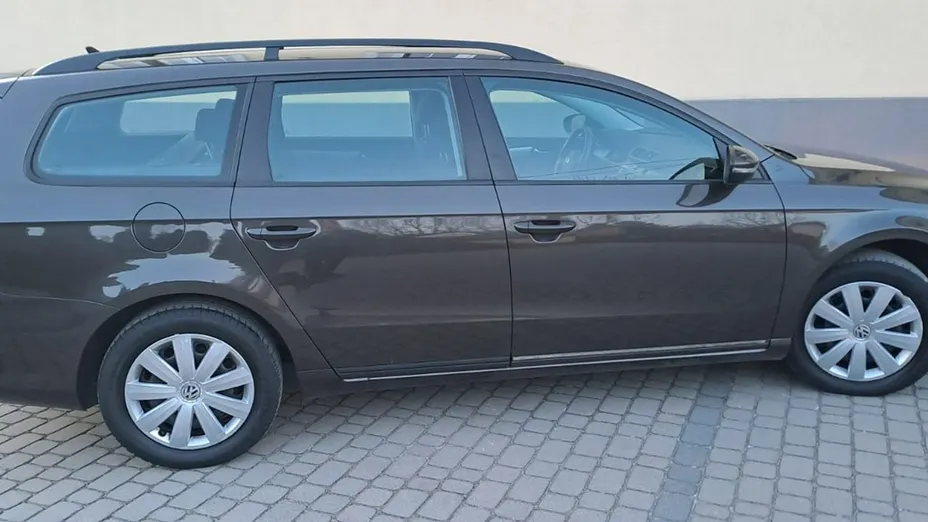 VOLKSWAGEN Passat -